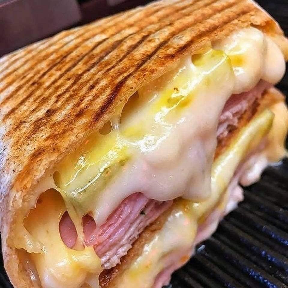 Triple sandwich